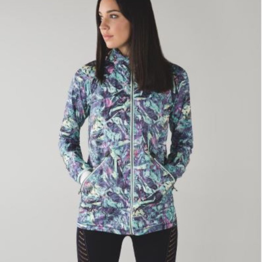 Lululemon Miss Misty Jacket II Women's Size 4 Windbreaker
